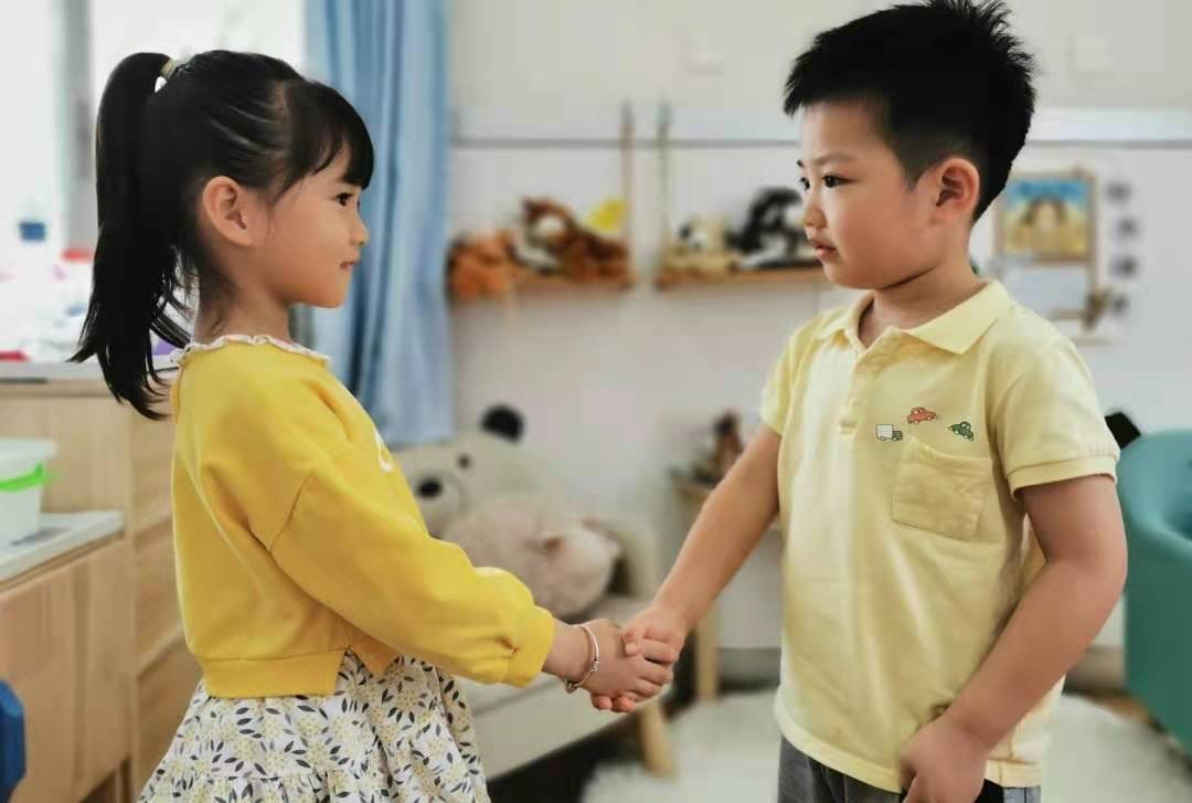 【家园同携手 健康育幼苗】 阳光家长学校家庭教育讲座
