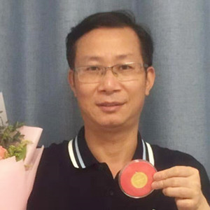 梁标（数学老师）