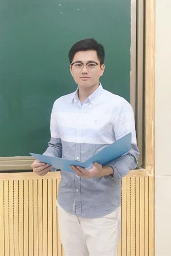 课程发展中心副主任 陈汇通