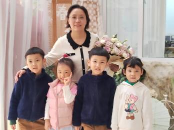 春风如你，熠熠芳华 ——鹏兴幼儿园“三八”节特别活动