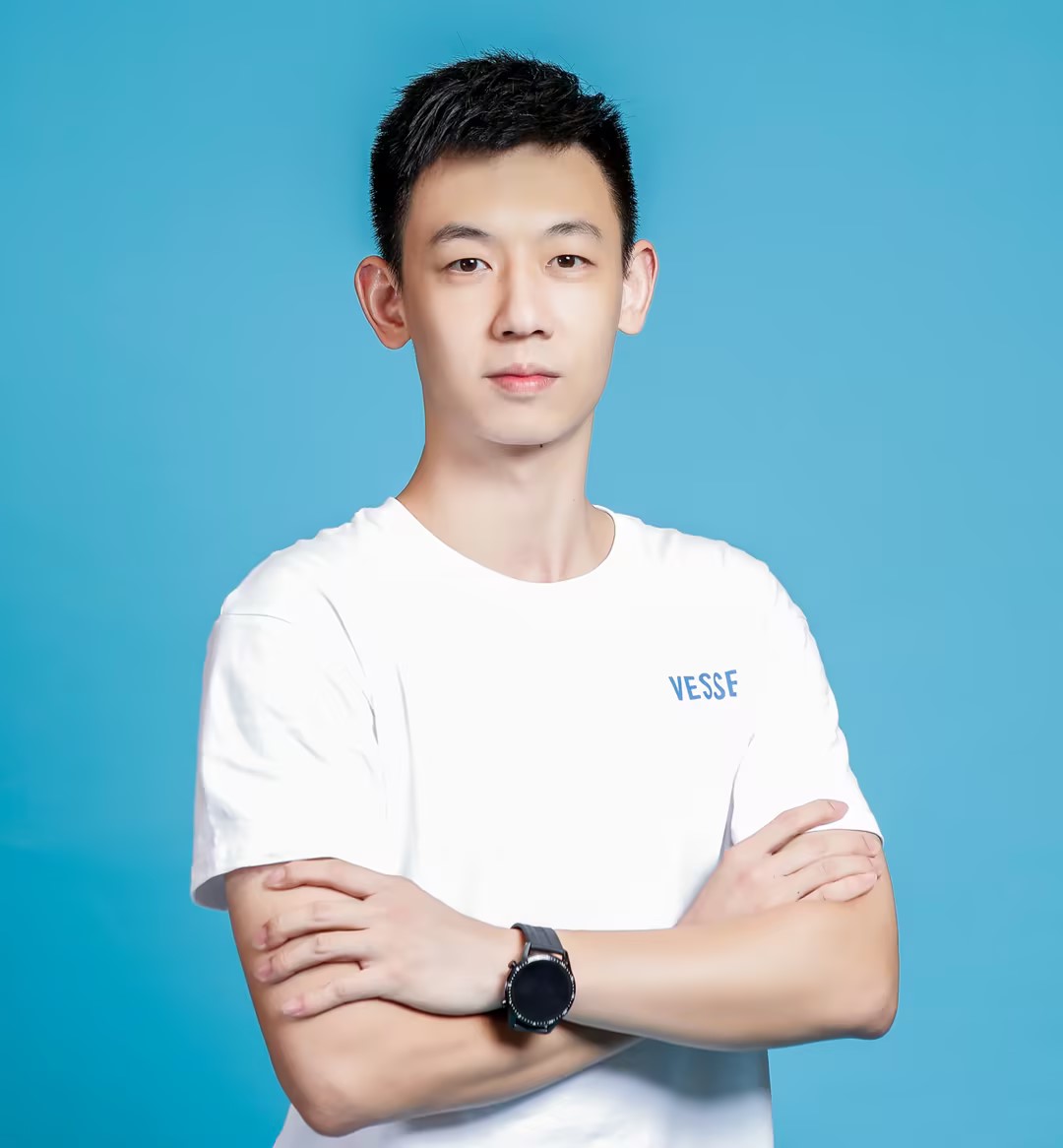 谢家杰（综合服务中心主任）