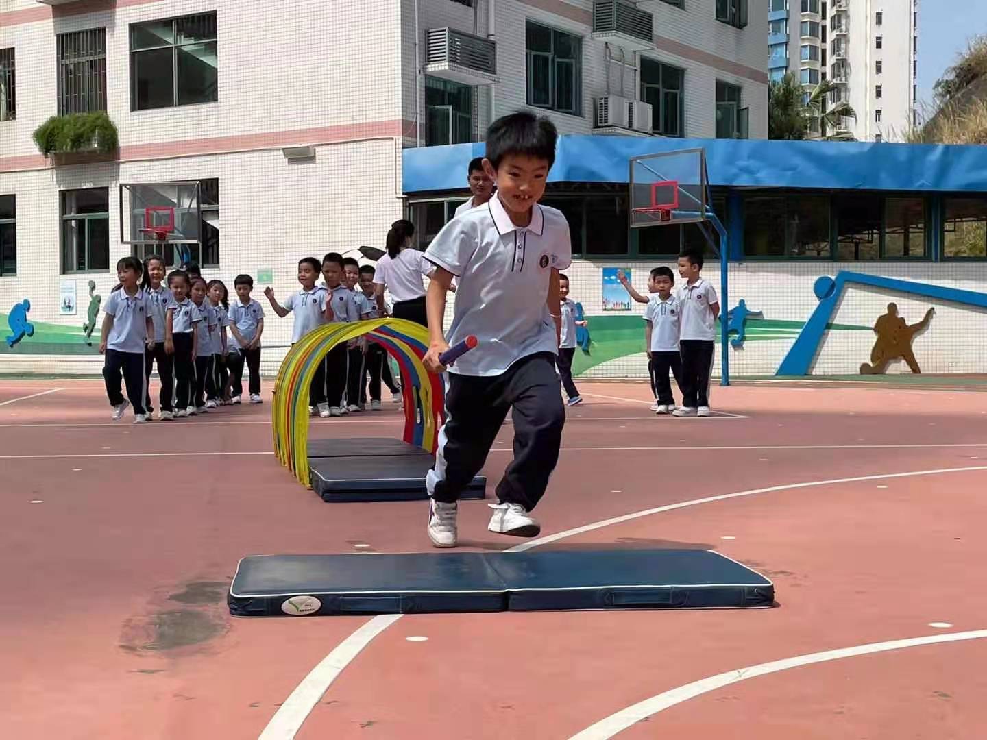 鍥?0.jpg 鍥?0.jpg